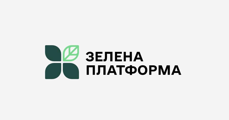 Логотип Зелена платформа з темно- та світло-зеленим знаком у вигляді чотирилисника та чорним текстом на світло-сірому фоні.